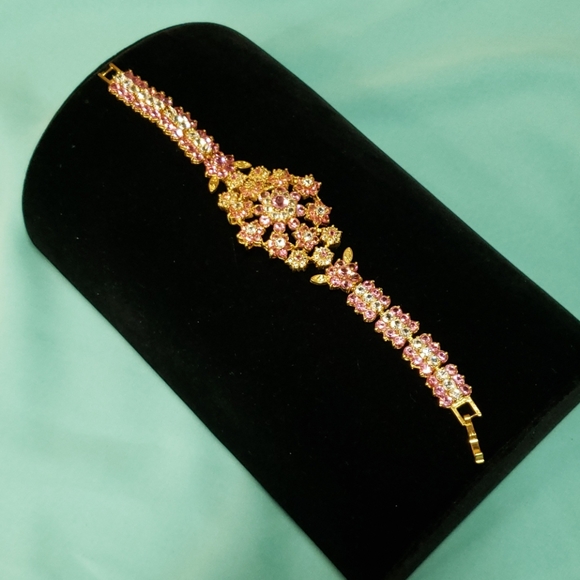 Jewelry - Vintage Style Flower Clasp Bracelet Gold Pink Rhinestone NWOT